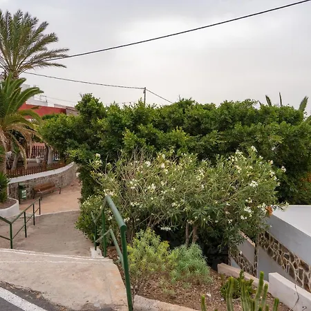 Apartment Romantic Cave With Big Terrace Overlooking The Sea Santa Cruz de Tenerife